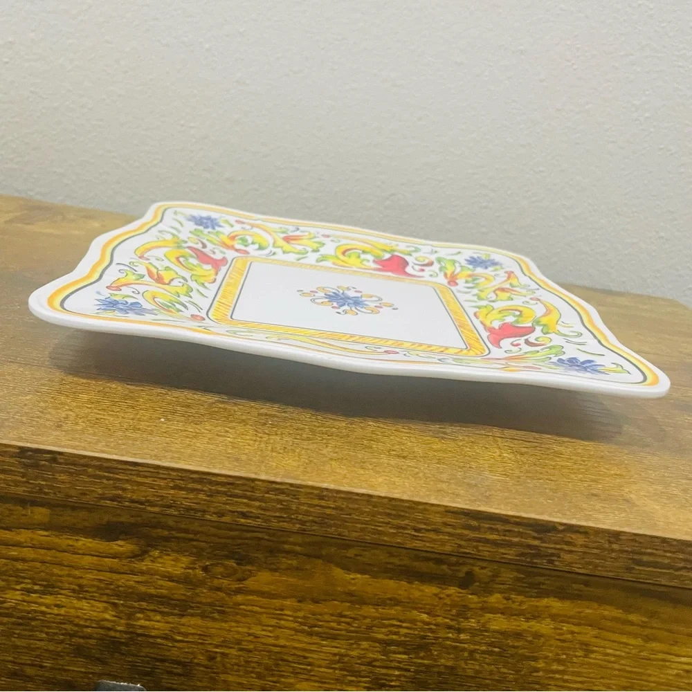 Sur La Table Floreal Melamine Dinnerware 2 Bowls & Single 9” Luncheon Plate